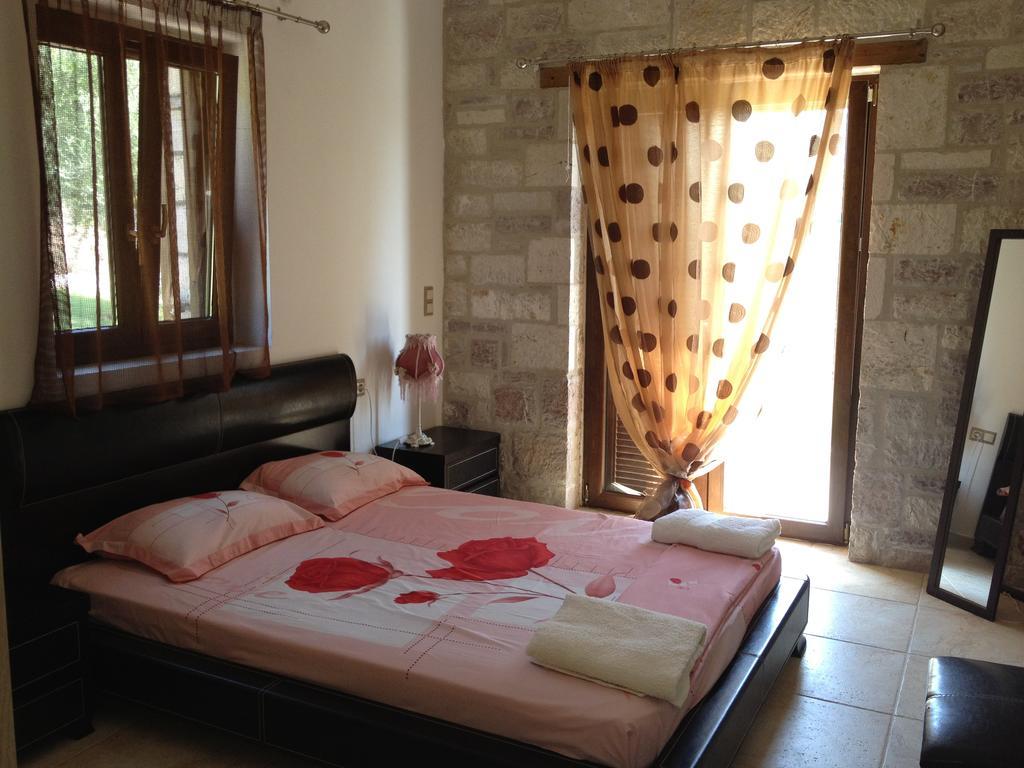 Diamond Giannopoulos Elea Apartments Kyparissia Oda fotoğraf